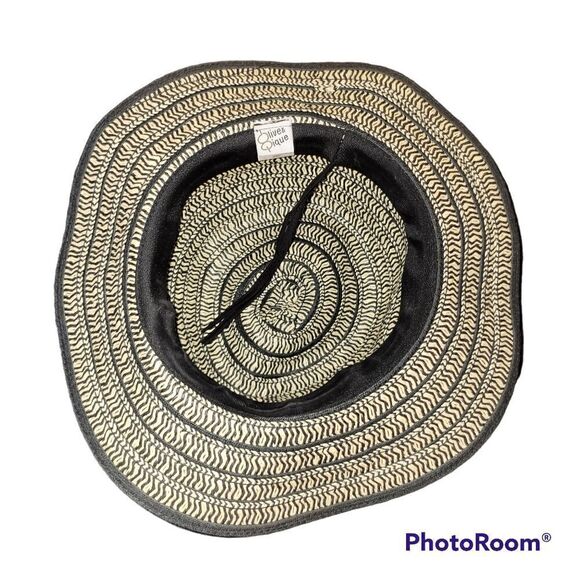 Olive and Pique hat.  - Picture 2 of 7